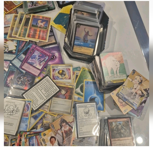 Pokemon Trading Card Collection - Multicolor Assortment - Picture 2 of 9